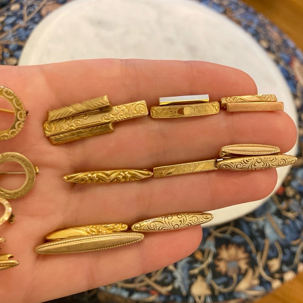 Antique Victorian & Edwardian Etched Designs Lingerie Pin Lot - Picture 2 of 6